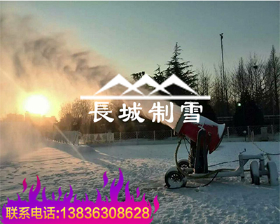 人工造雪机采用的是无油涡旋式压缩机