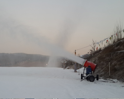 造雪机厂家把诚信和服务留在客户心中