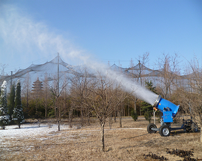 大型造雪机造雪需要喷嘴的雾化来实现